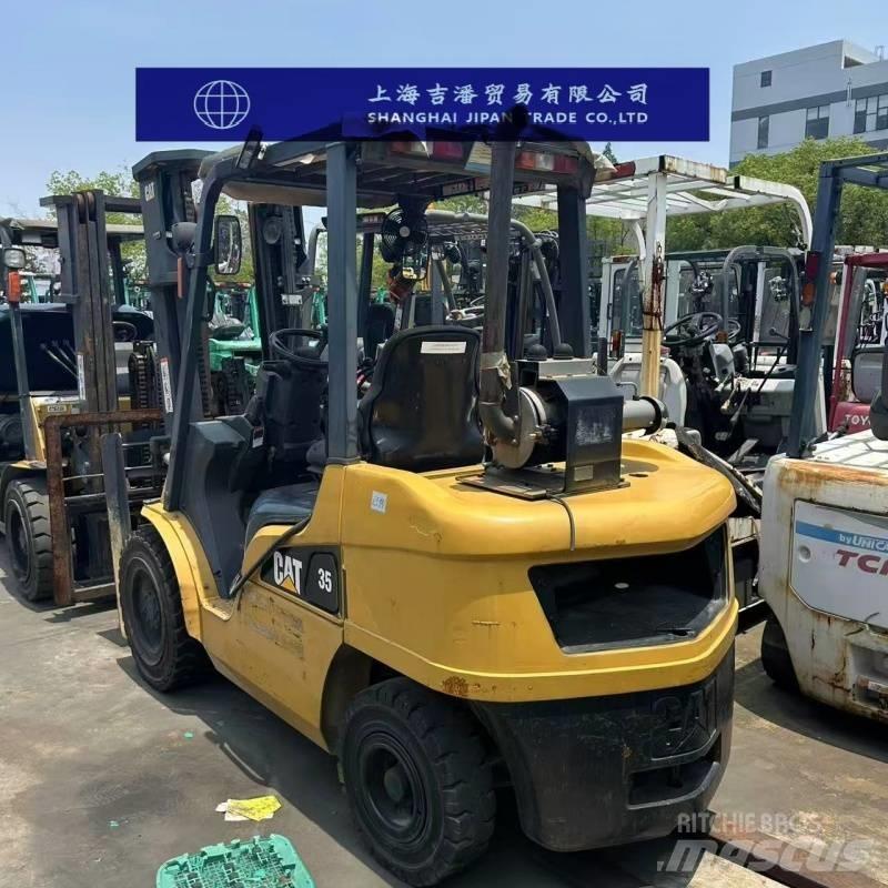 CAT 35 Carrelli elevatori diesel