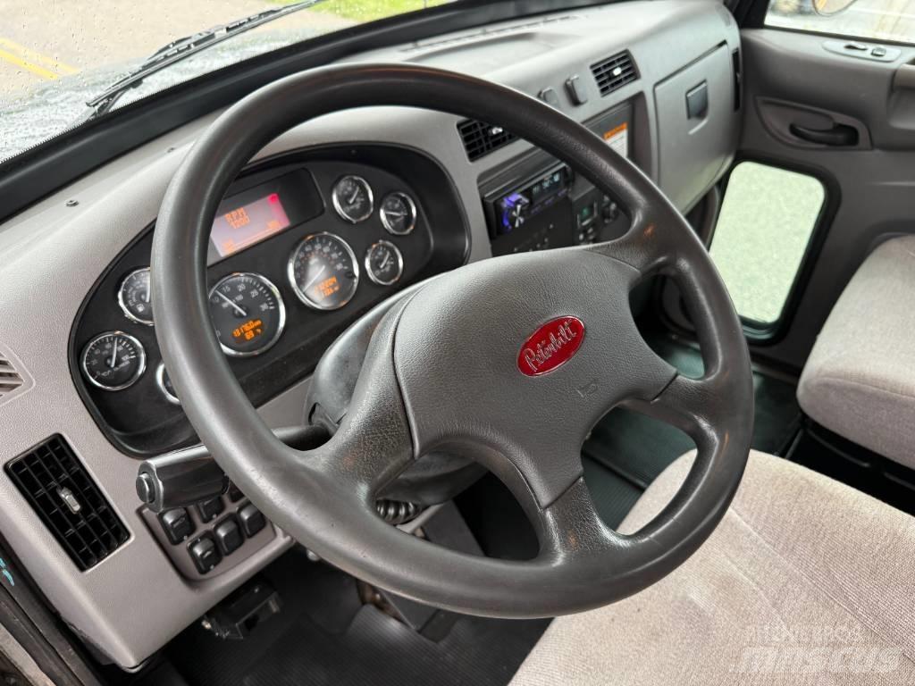 Peterbilt 348 Carroattrezzi