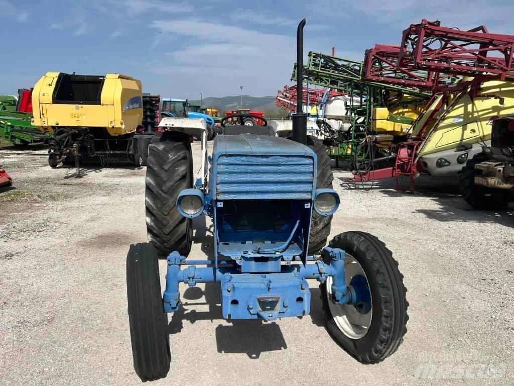 Universal 640 Trattori