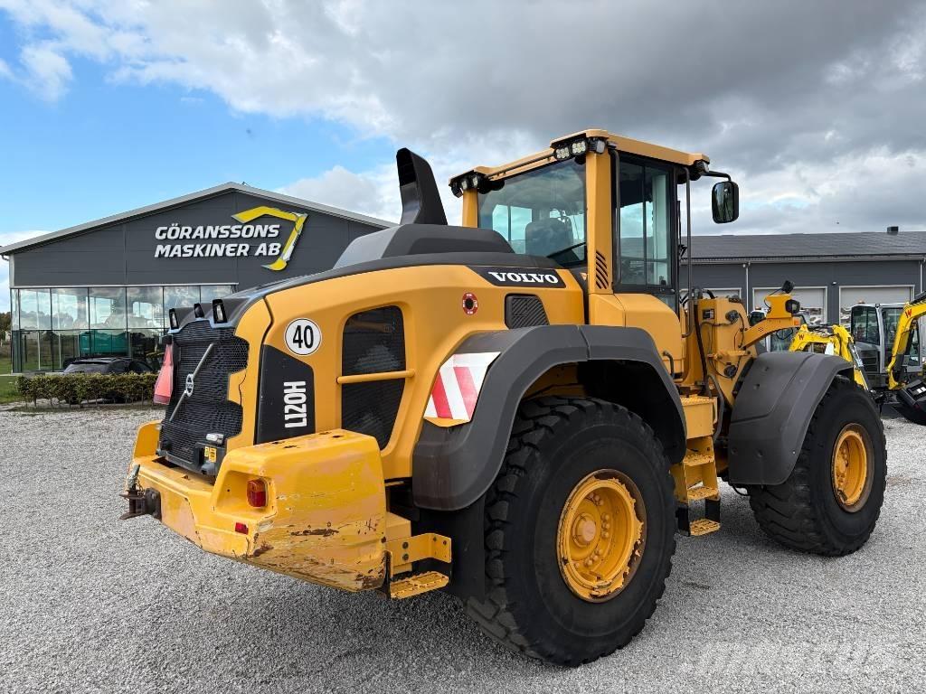 Volvo L 120 H Pale gommate