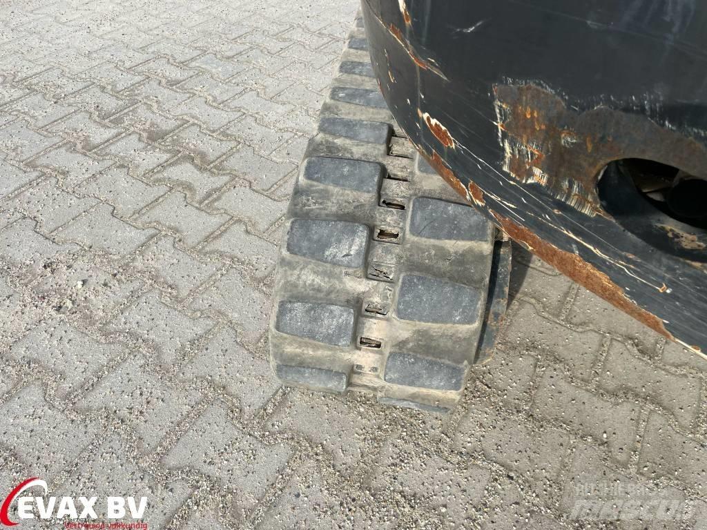 JCB 8026 CTS Miniescavatori