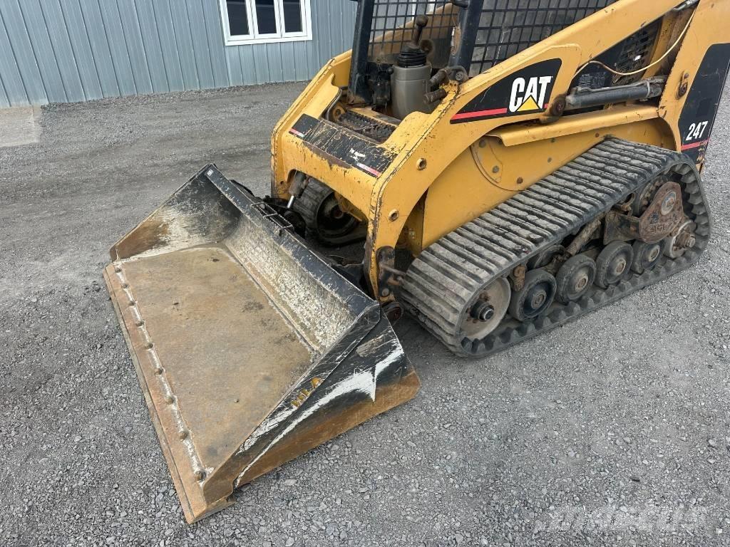 CAT 247 Mini Pale Gommate