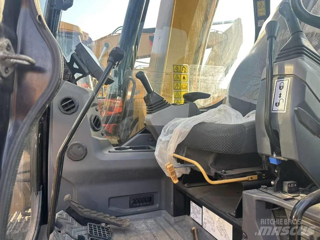 CAT 307.5 Miniescavatori