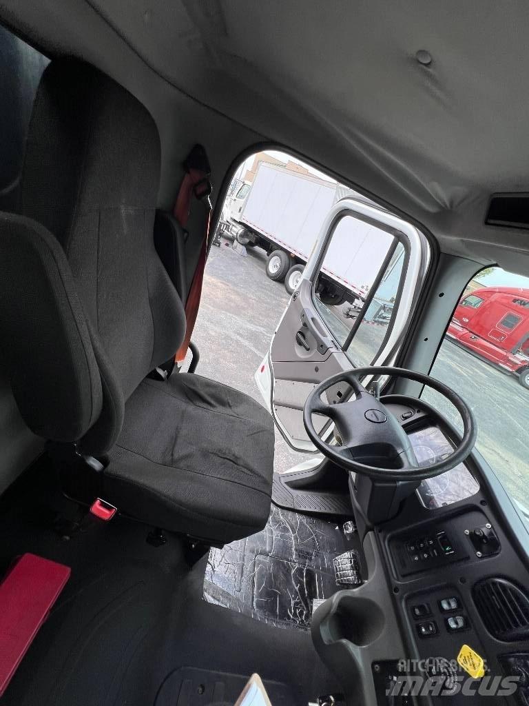 Freightliner M 106 Camion con sponde ribaltabili