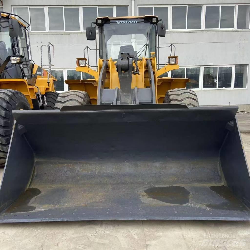 Volvo L 105 Pale gommate