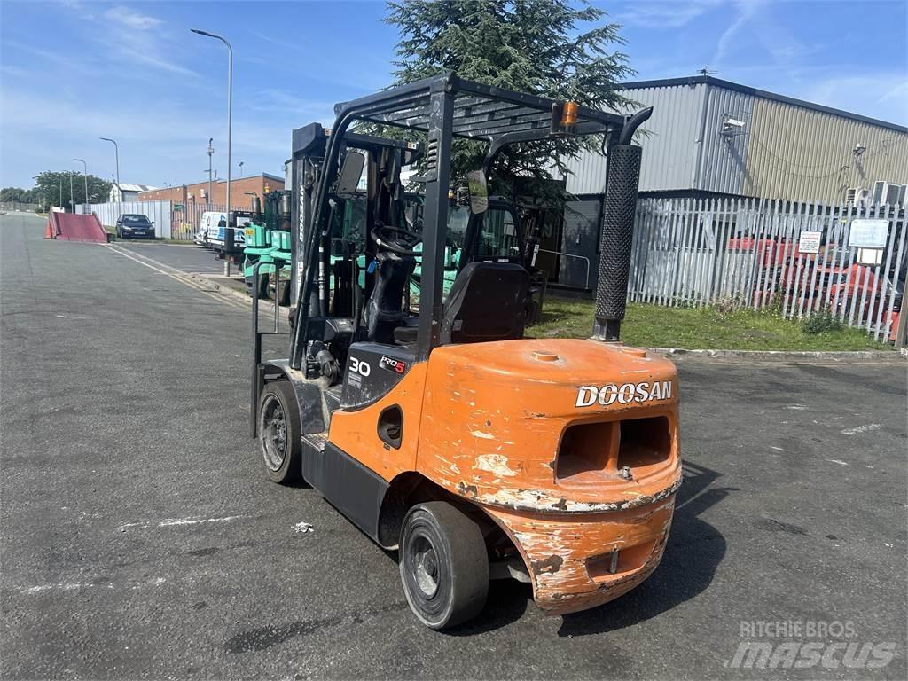 Doosan D30S-5 Carrelli elevatori diesel
