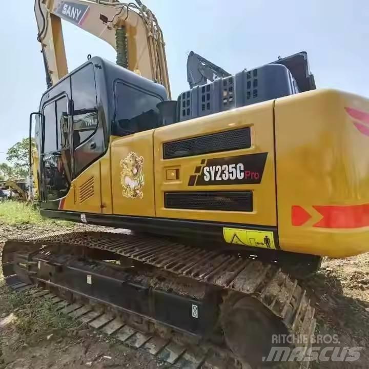 Sany SY235C Escavatori cingolati