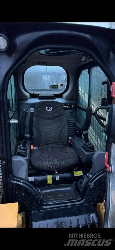 CAT 289 D Mini Pale Gommate