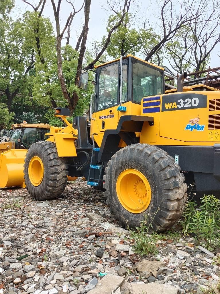Komatsu WA 320-5 Pale gommate