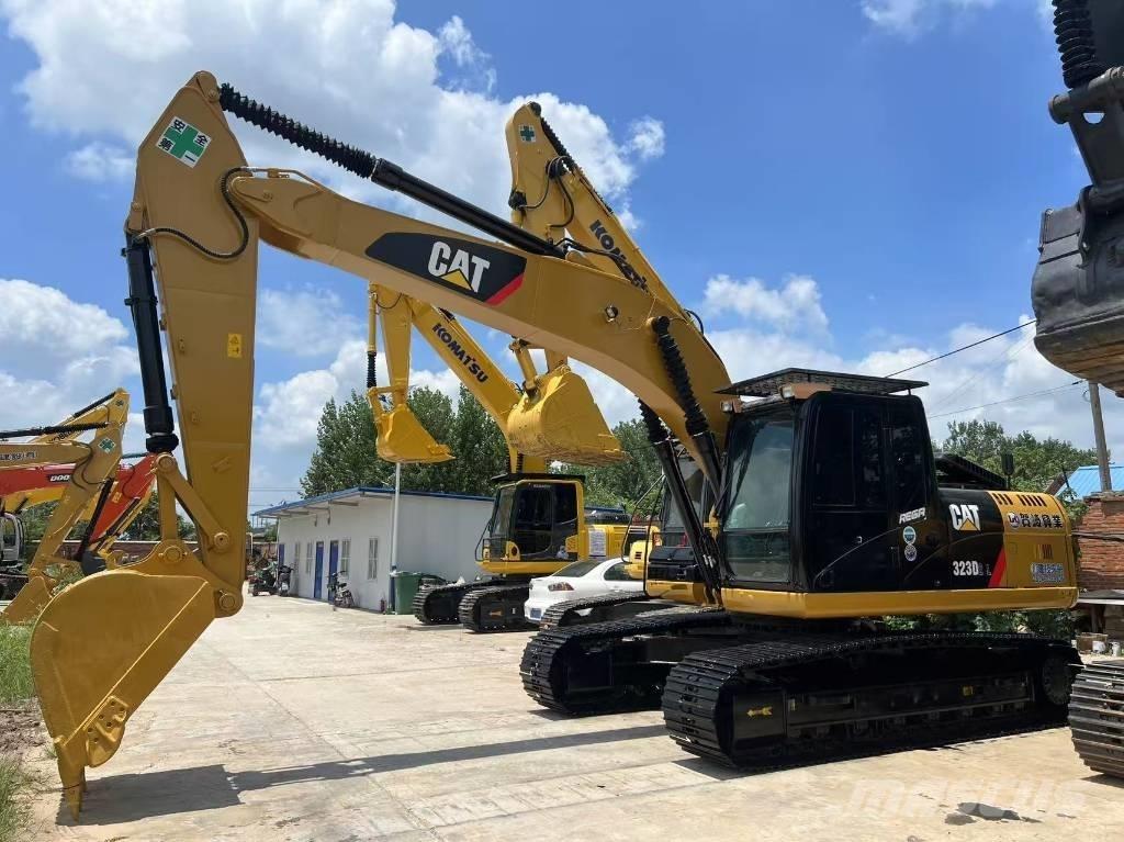 CAT 323 D Escavatori cingolati