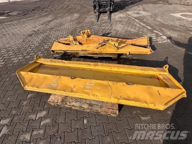 CAT 730 KLAPA Dumpers articolati