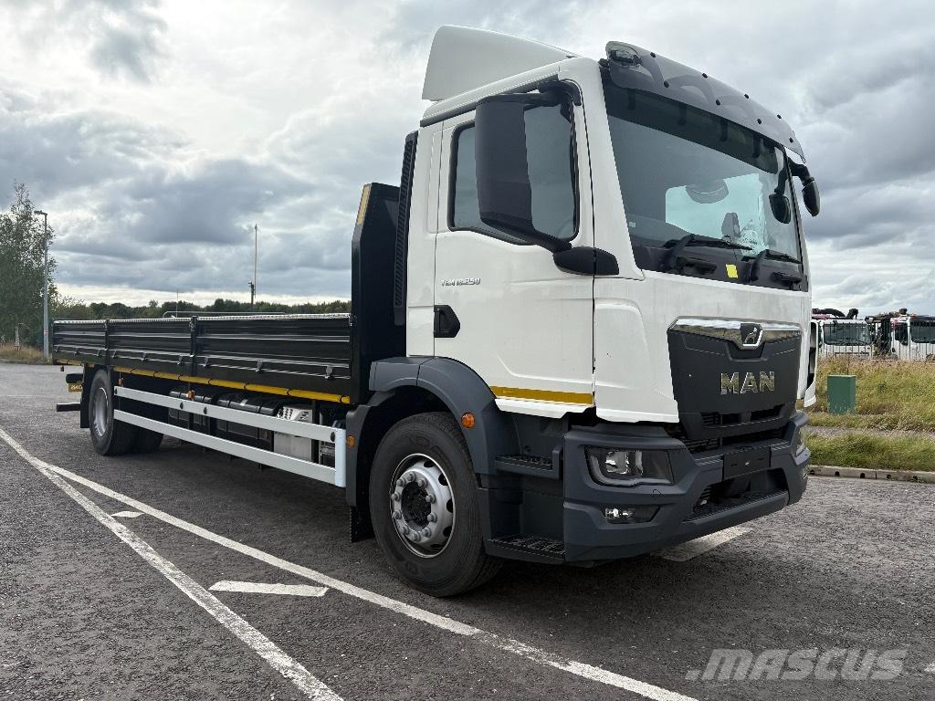 MAN TGM18.250 Camion con sponde ribaltabili