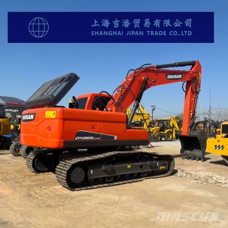 Doosan DX 225 Escavatori cingolati