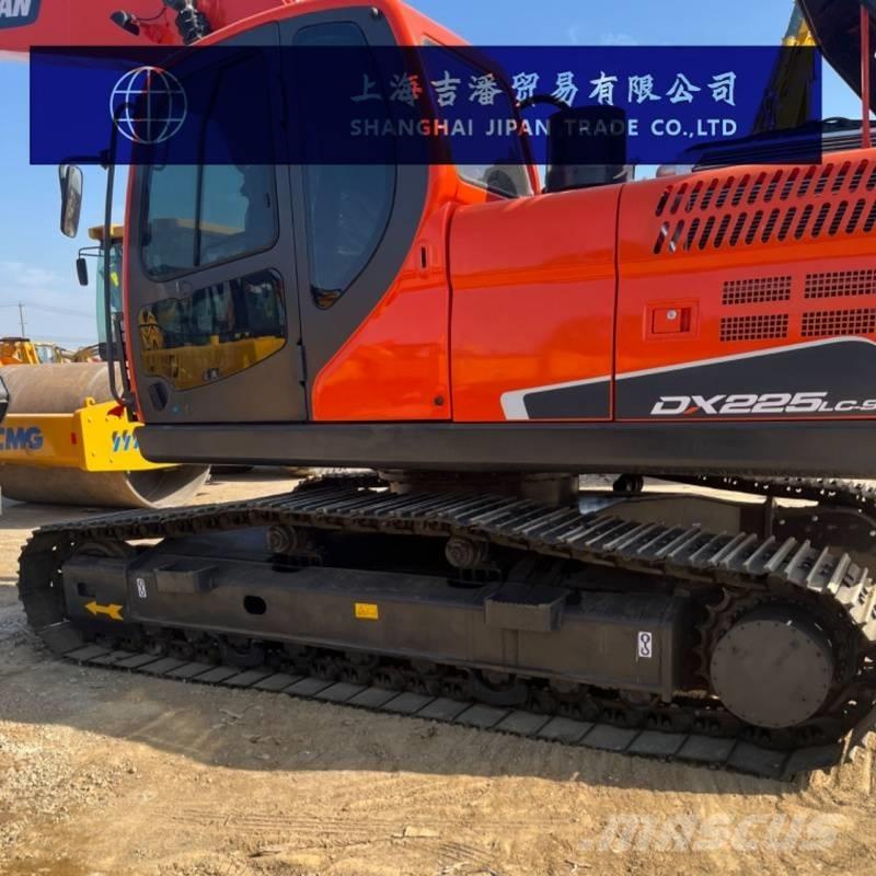 Doosan DX 225 Escavatori cingolati