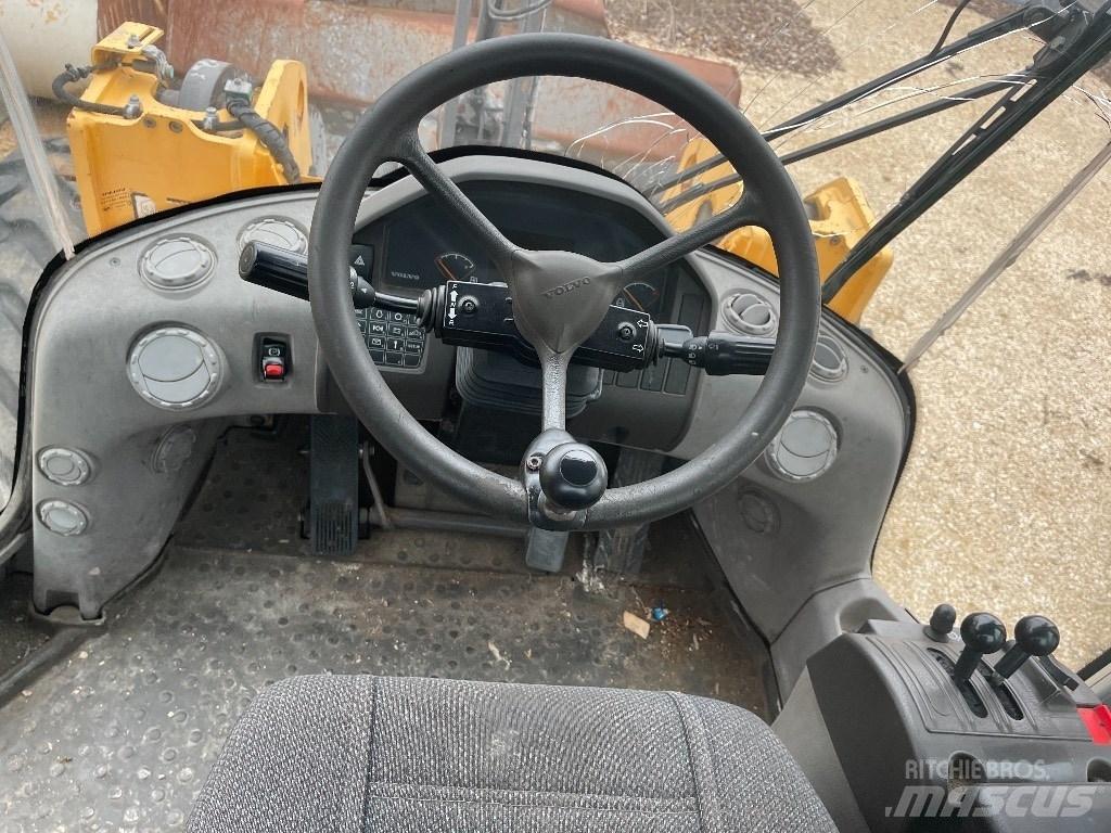 Volvo L 90 G Pale gommate
