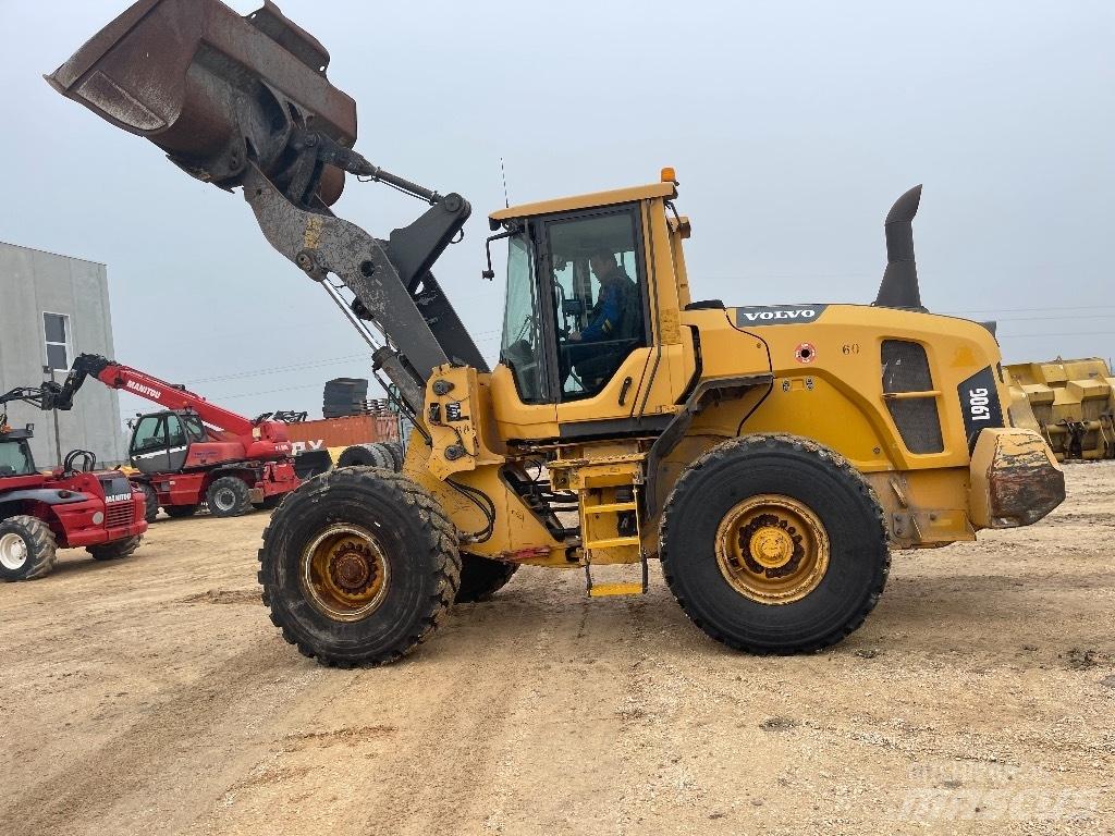 Volvo L 90 G Pale gommate