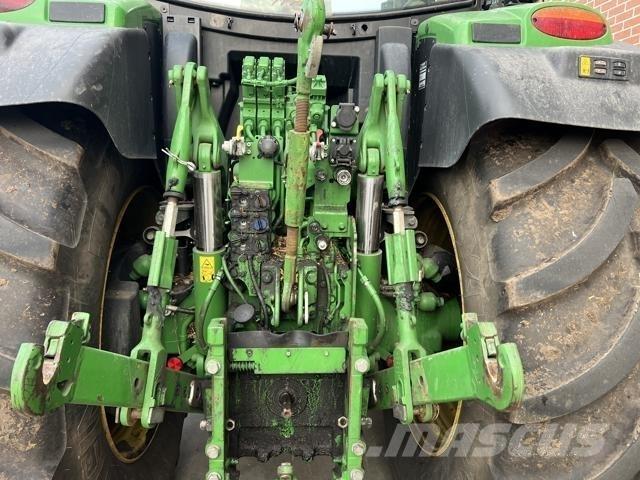 John Deere 6R 215 Trattori
