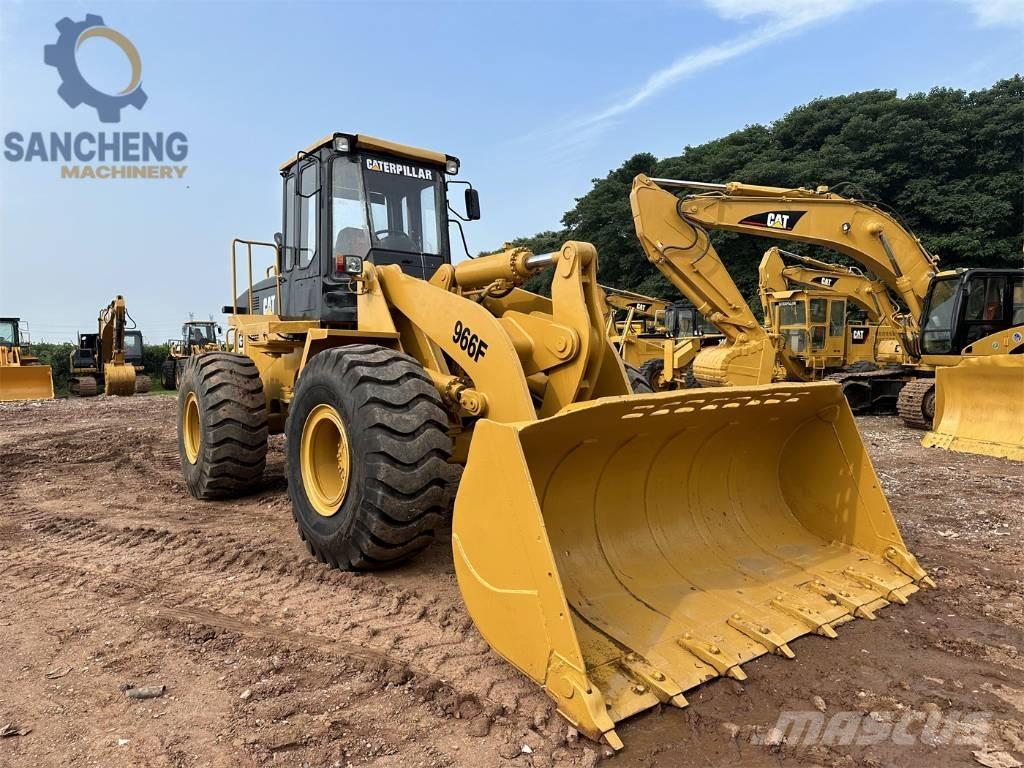 CAT 966 F Pale gommate