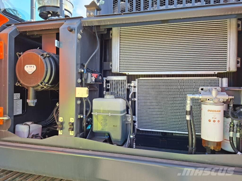 Develon DX225LC-7 Escavatori cingolati