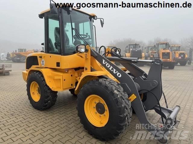 Volvo L 30 G Pale gommate