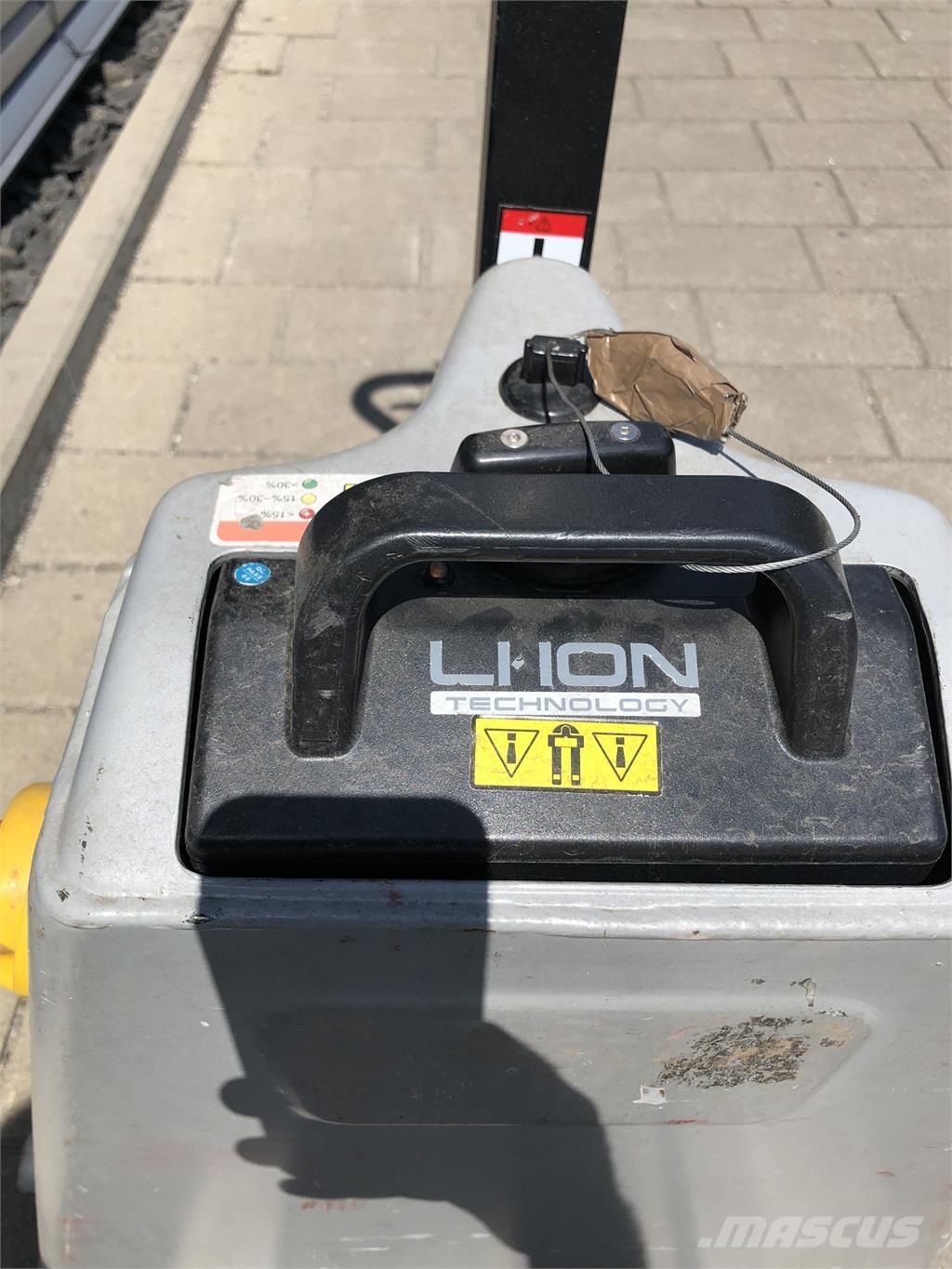 Still ECH12 Transpallet uomo a terra