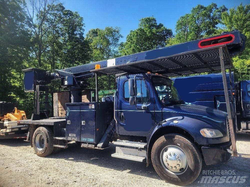 Freightliner M2106 Piattaforme autocarrate