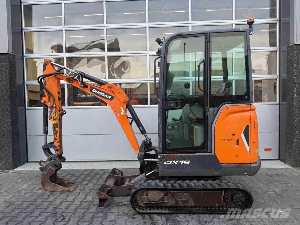 Doosan DX19 Miniescavatori