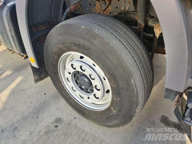 Mercedes-Benz DB2646 Camion con gancio di sollevamento