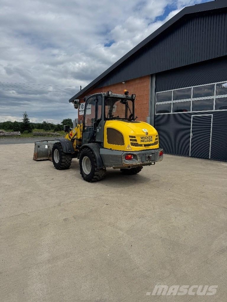 Wacker Neuson WL 44 Pale gommate