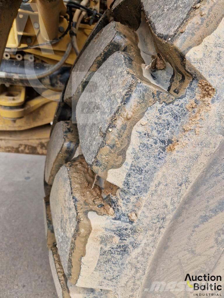 CAT 735C Dumpers articolati