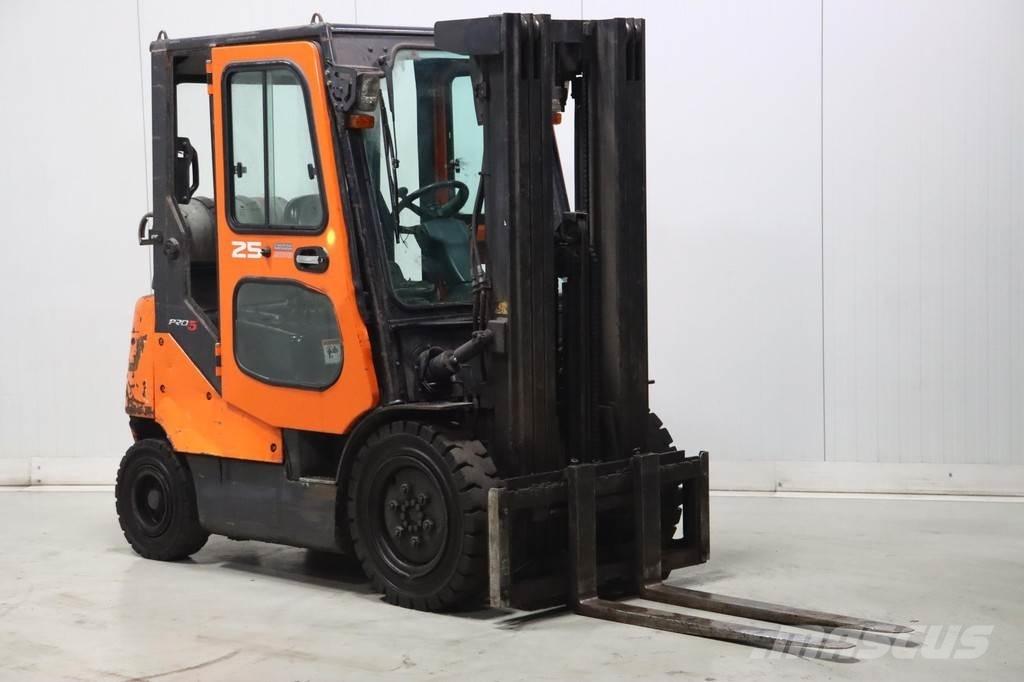 Doosan G25E-5 Carrelli elevatori GPL