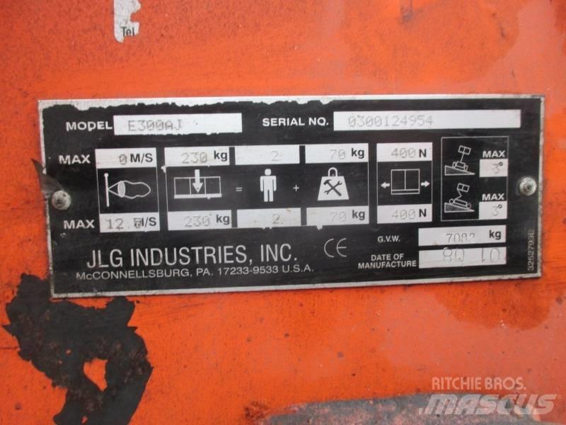 JLG E 300 AJ Piattaforme a braccio articolato