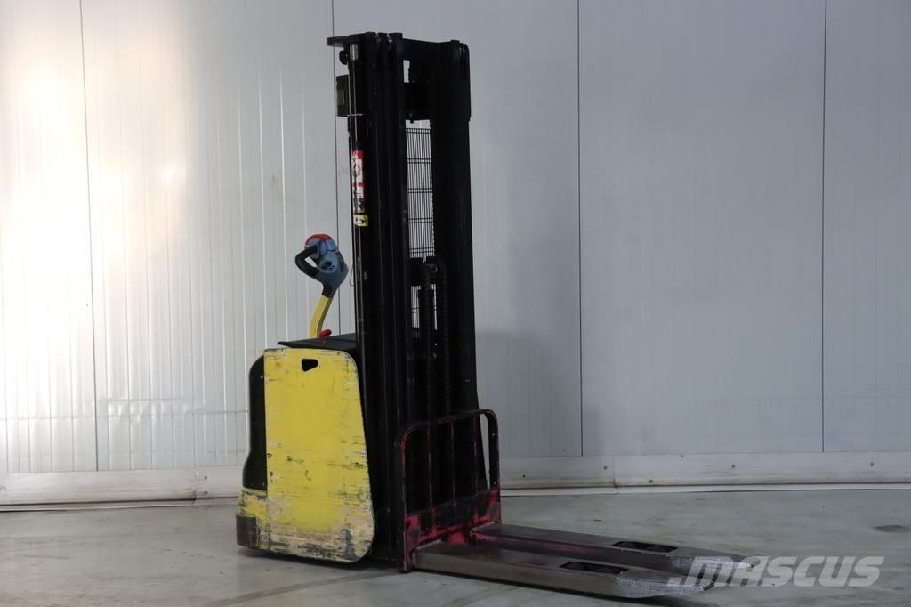 Hyster S1.4-46 Transpallet uomo a terra