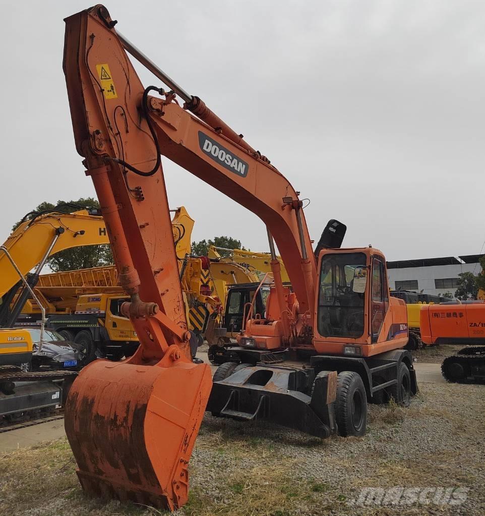 Doosan DH210W-7 Escavatori gommati