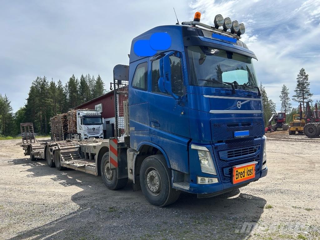 Volvo FH 500 Camion per il trasporto di macchine forestali