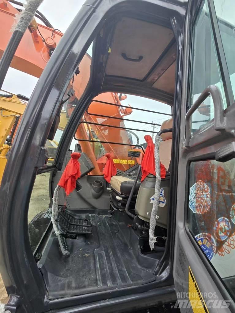 Hitachi ZX 135 US Escavatori cingolati