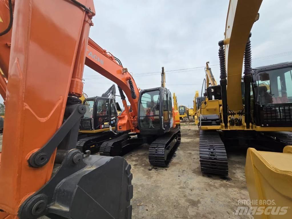 Hitachi ZX 135 US Escavatori cingolati