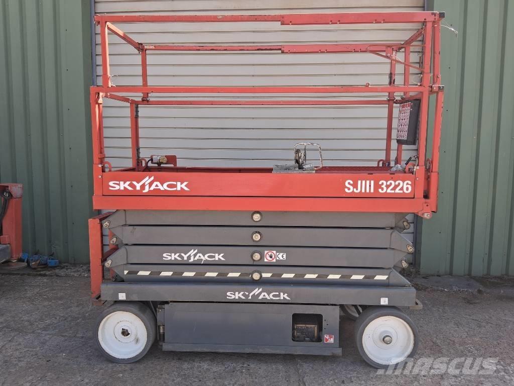 SkyJack SJ III 3226 Piattaforme a pantografo
