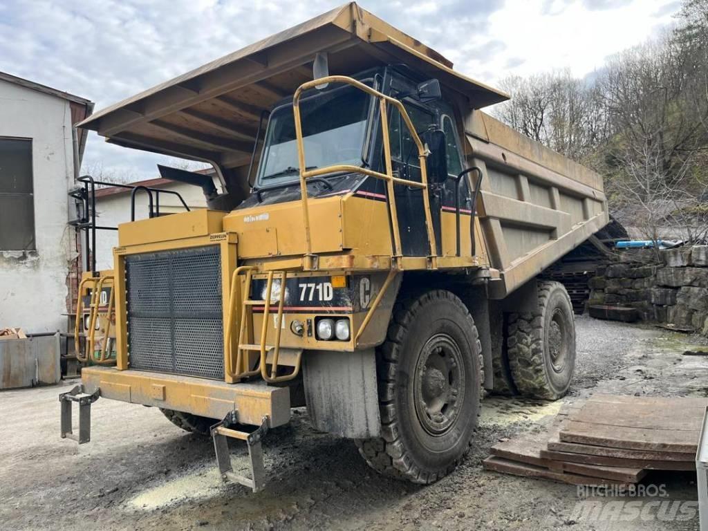 CAT 771D Dumper a telaio rigido