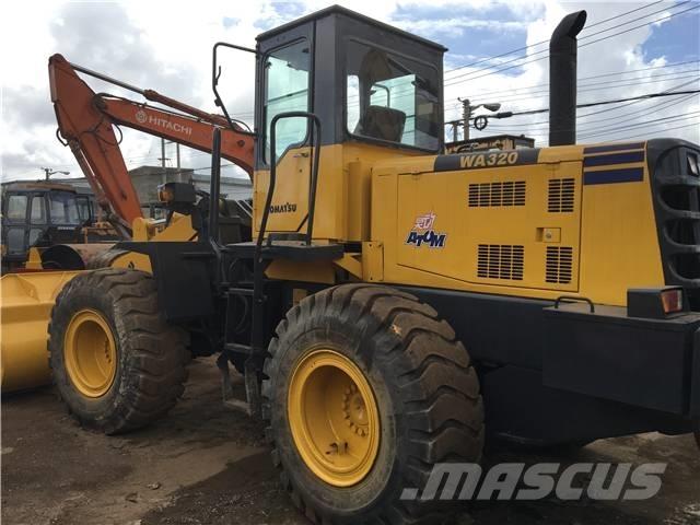 Komatsu WA 380 Pale gommate