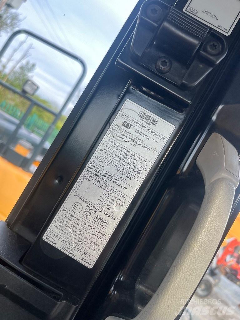 CAT 320 Escavatori cingolati