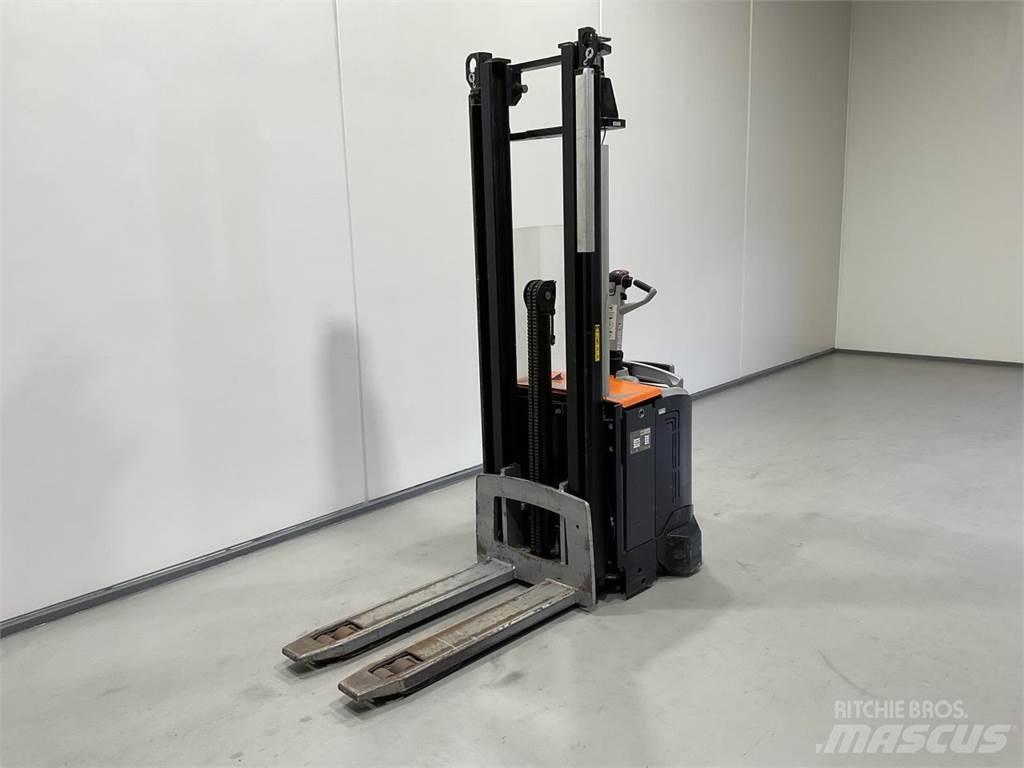 Rocla SP12ACI Carelli stoccatori  automatici-usati