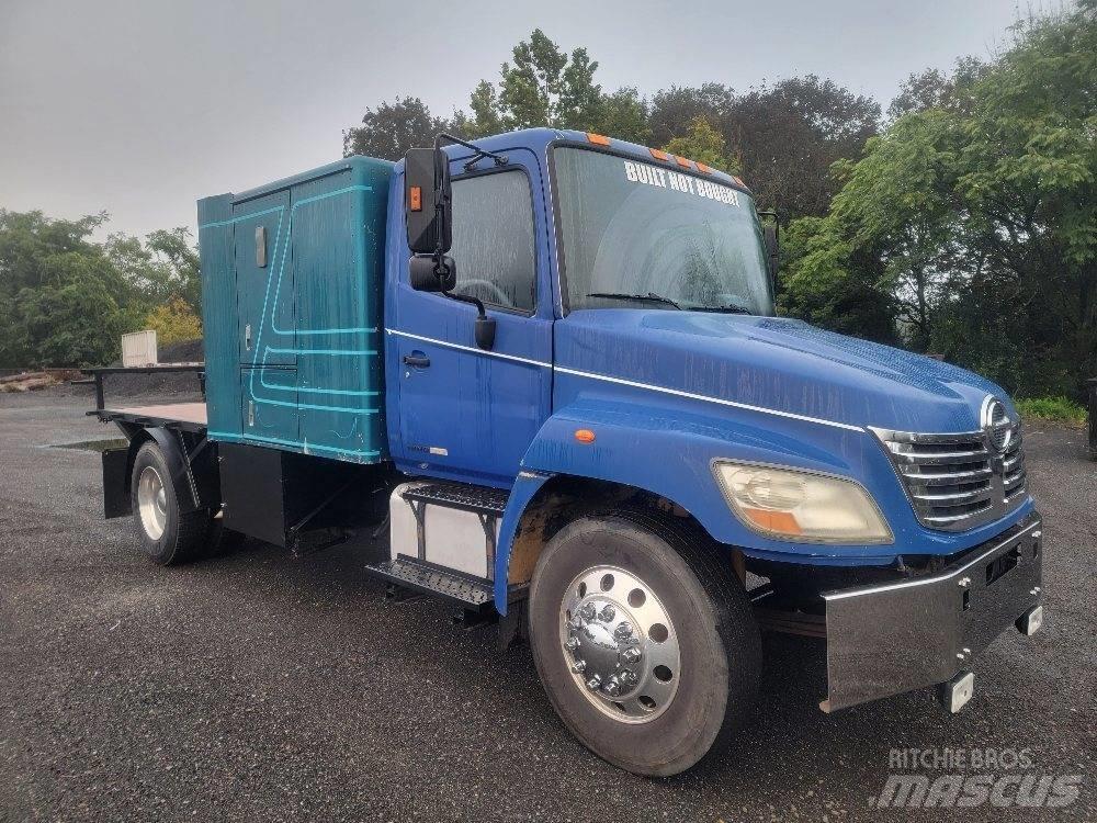 Hino 338 Camion con sponde ribaltabili