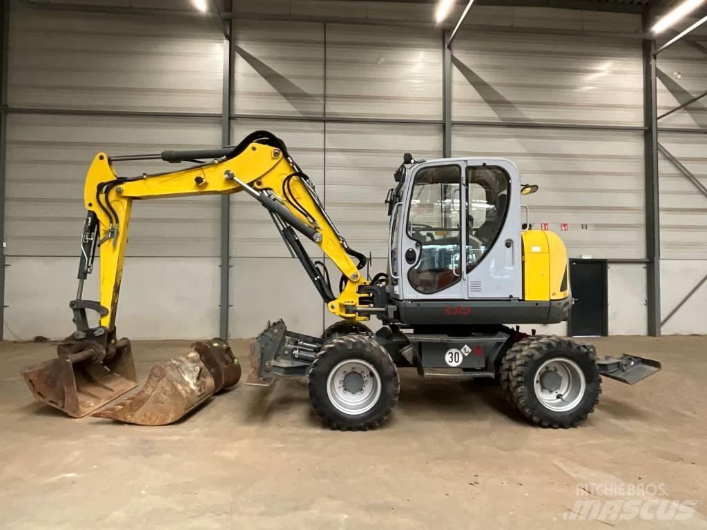Neuson EW 100 Escavatori gommati