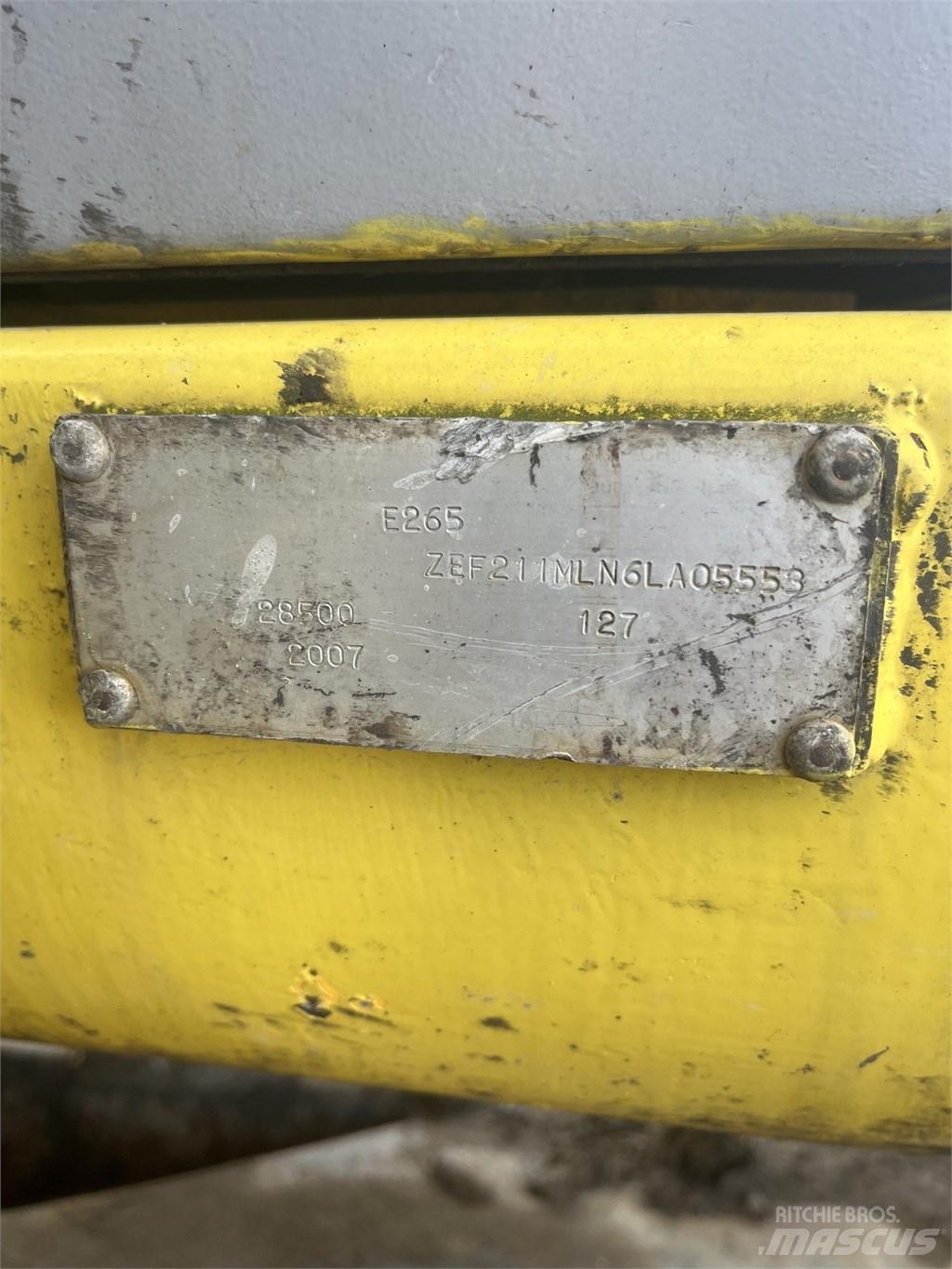 New Holland E 265 B Escavatori cingolati