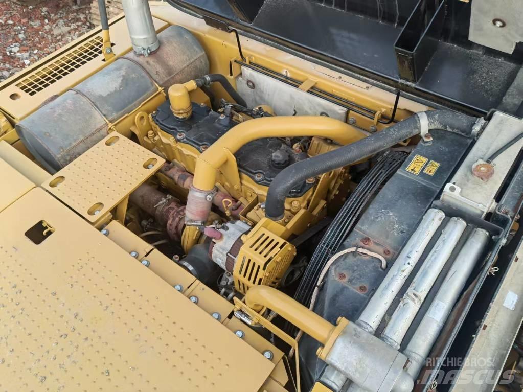 CAT 325 D2 Escavatori cingolati