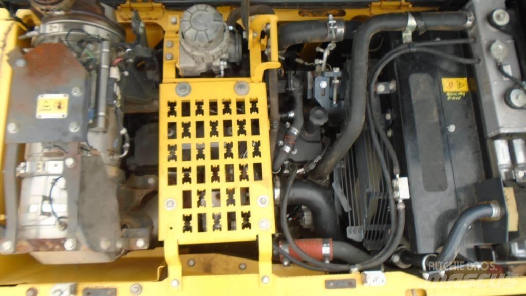 Komatsu 210 LC 10 Escavatori cingolati