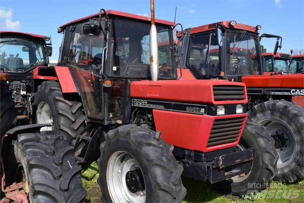 Case IH 844 XL Trattori