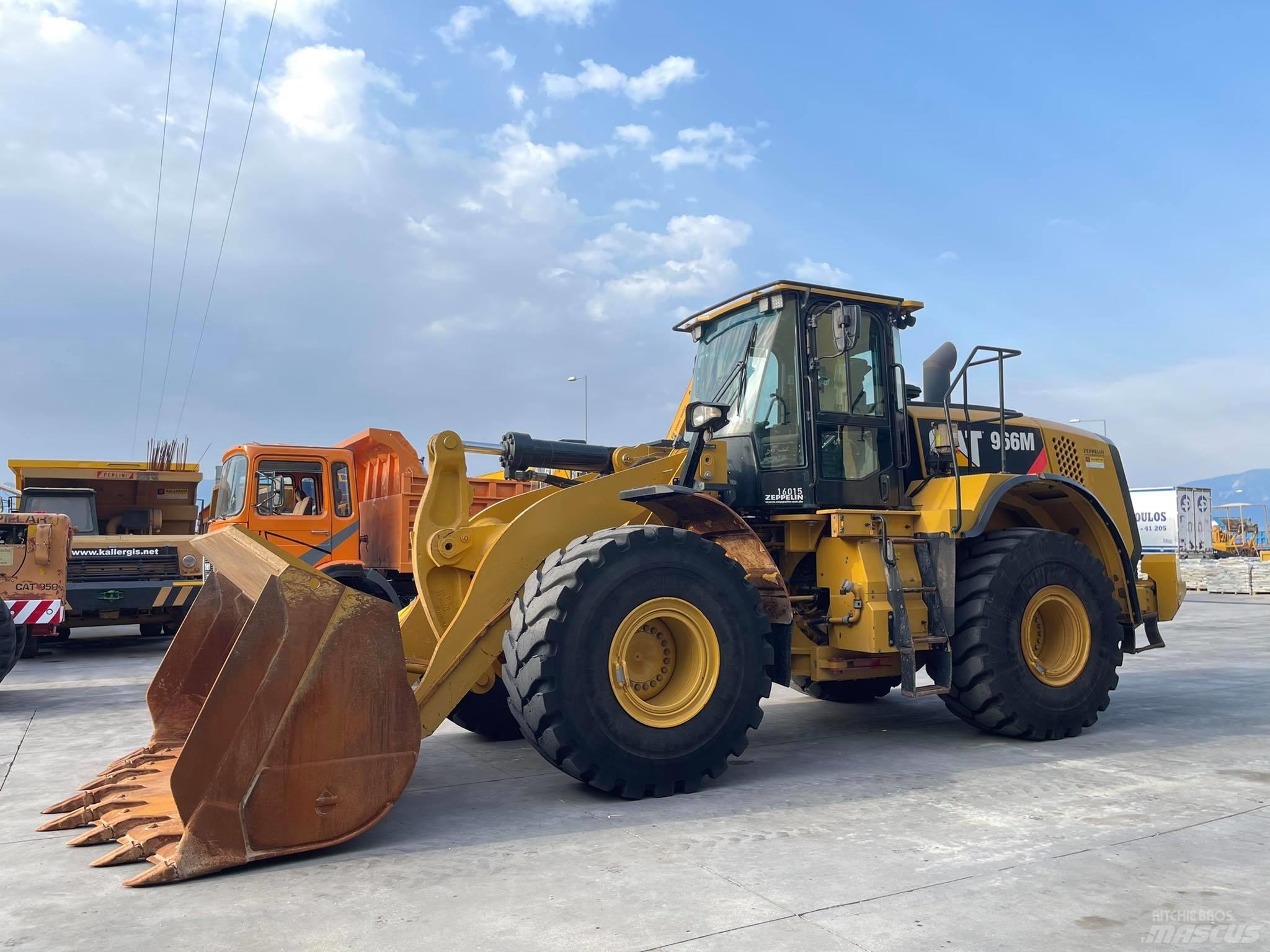 CAT 966M Pale gommate