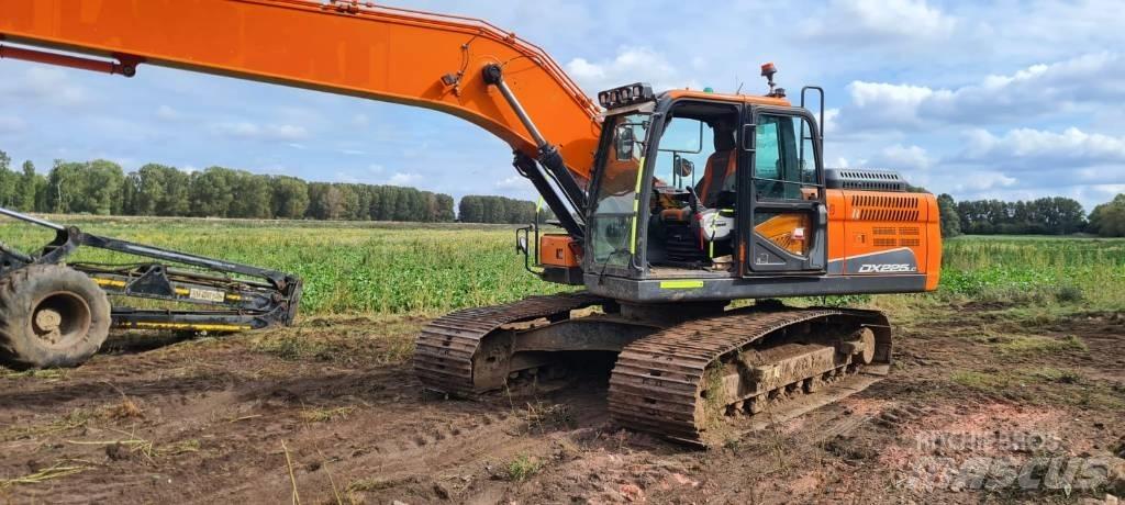 Doosan DX 225 LC-5 Escavatori cingolati